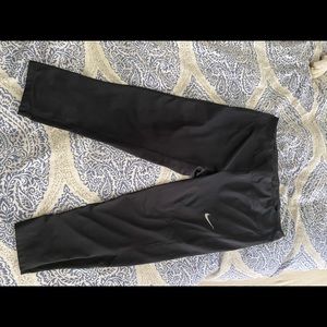 Lot of 4 Pairs Athletic Leggings- VS & Nike